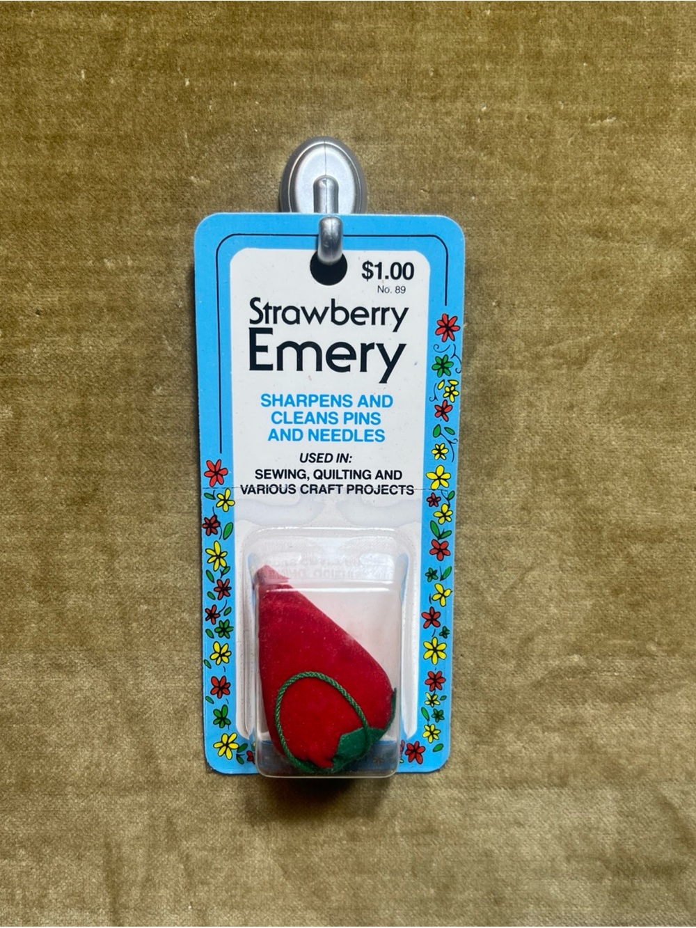 W. H. Collins #89 Strawberry Emery Cleans Sharpens Sewing Needles Pins Vtg USA